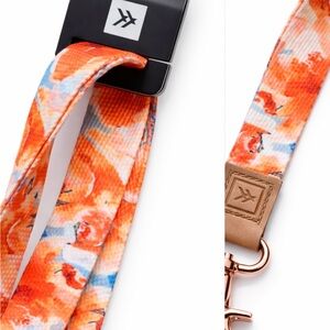 NWT Thread Wallets Floral Lanyard